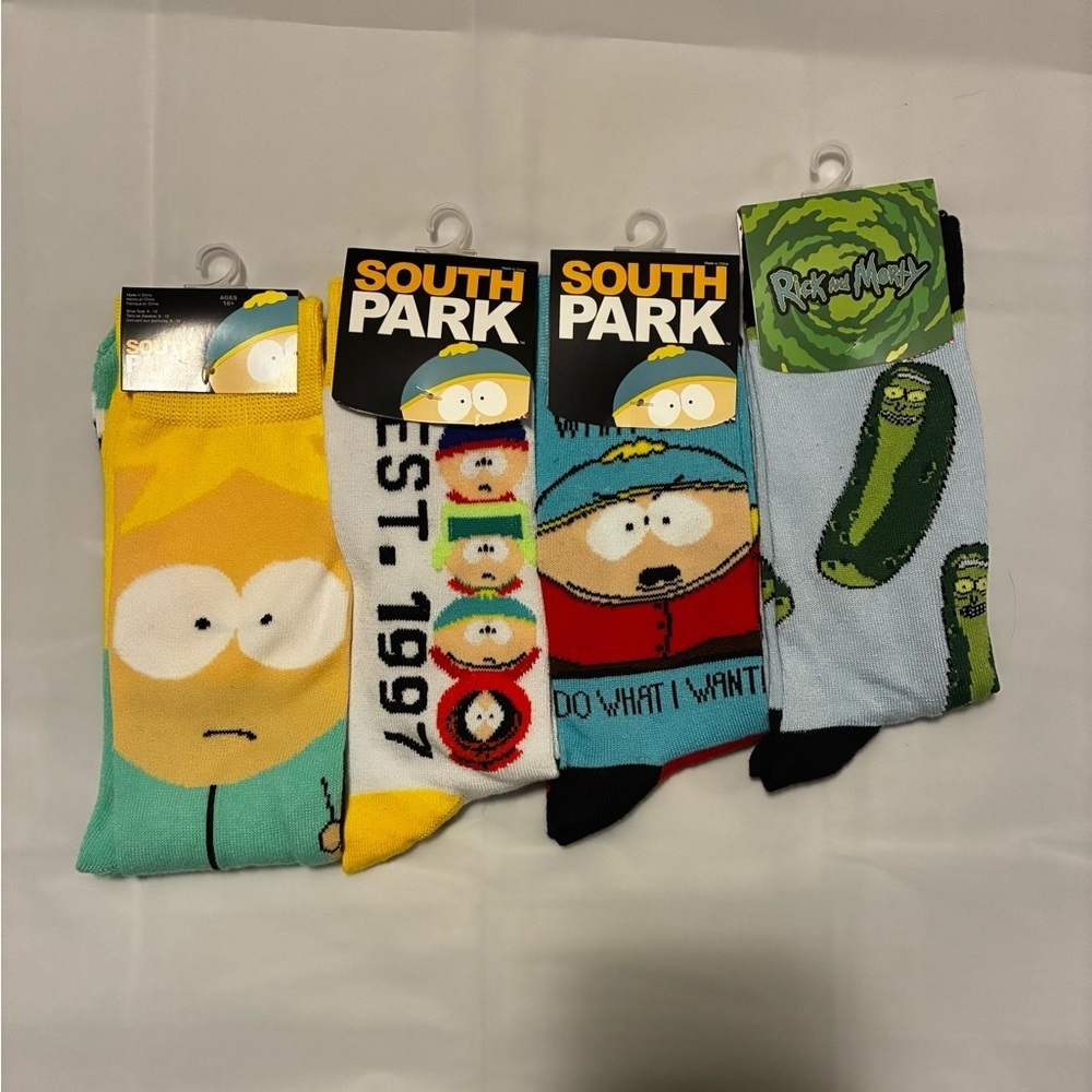 2/$35 South Park Pickle Rick Comedy Central Novelty Crew Socks Bundle 4